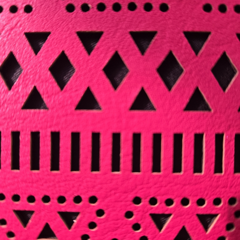Sasha+Sofi Large Fucshia Envelope Bag 9"x5" - Picture 2 of 4